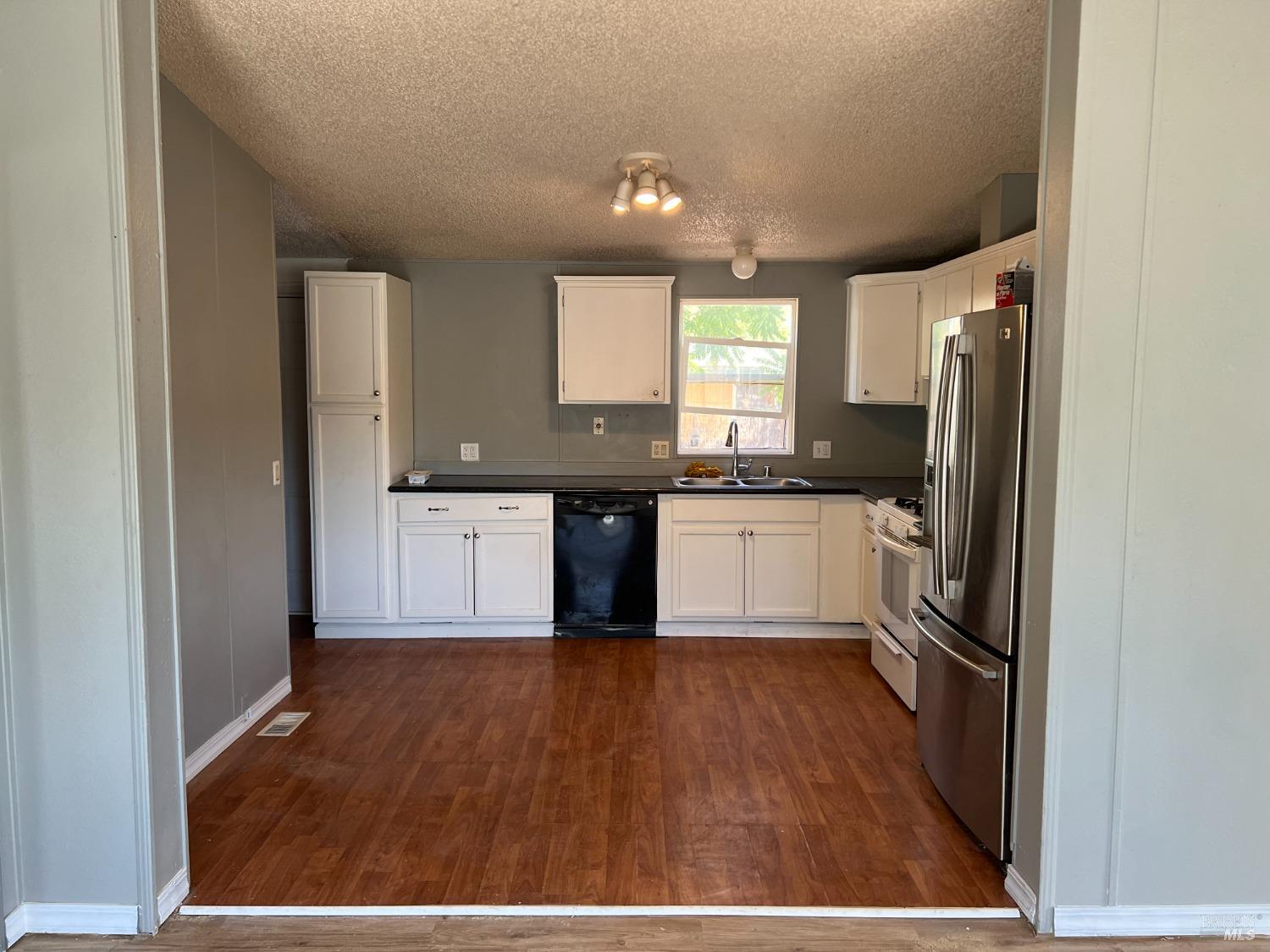 12698 E Highway 20 Clearlake Oaks CA 95423