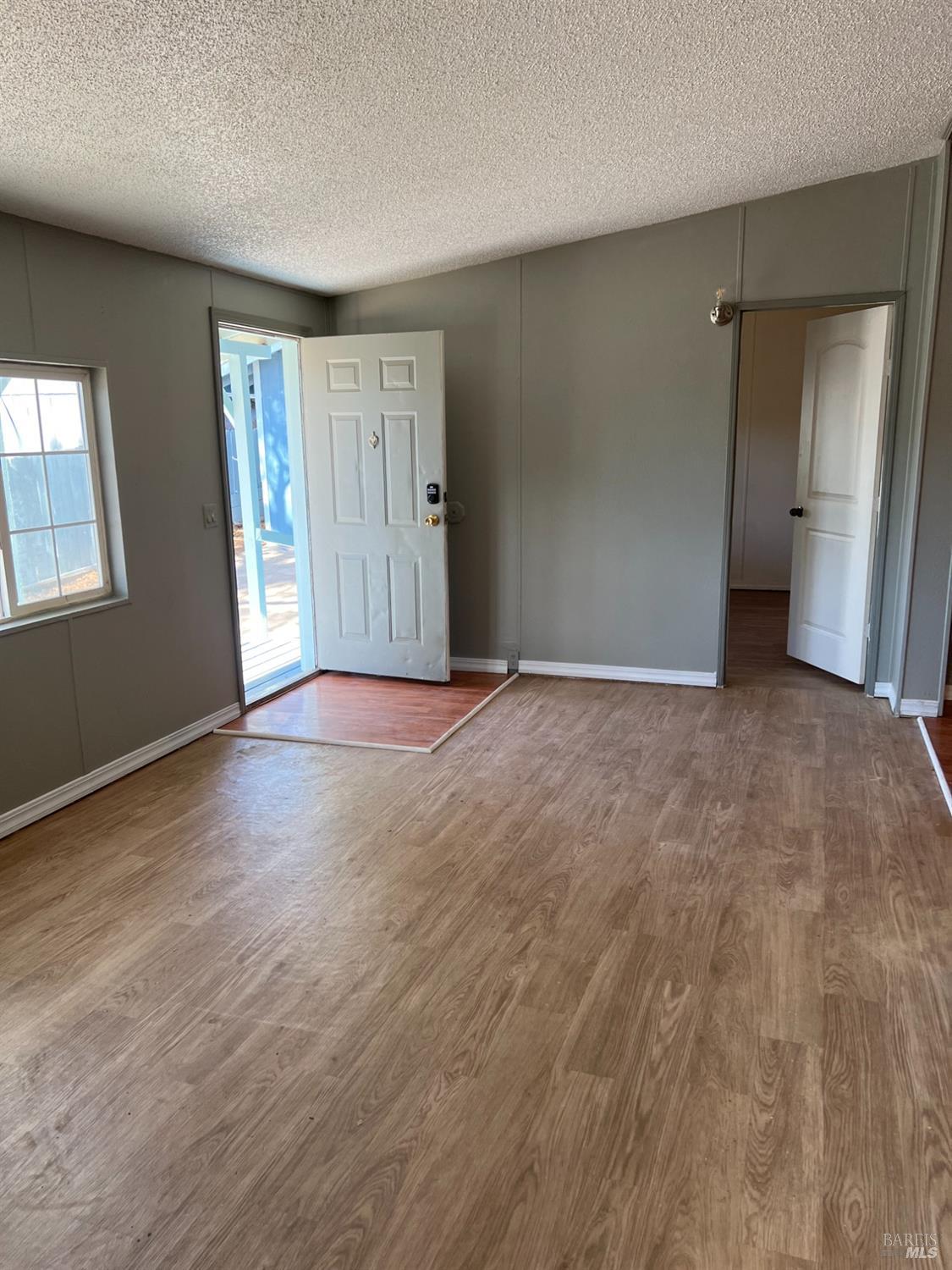12698 E Highway 20 Clearlake Oaks CA 95423