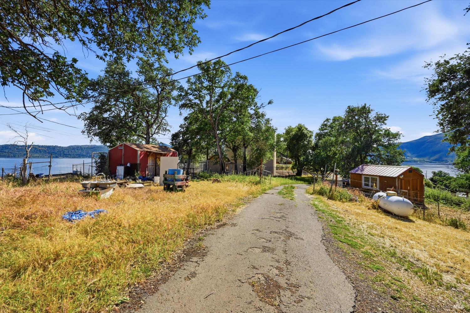 2950 Mira Vista Lane Clearlake CA 95422