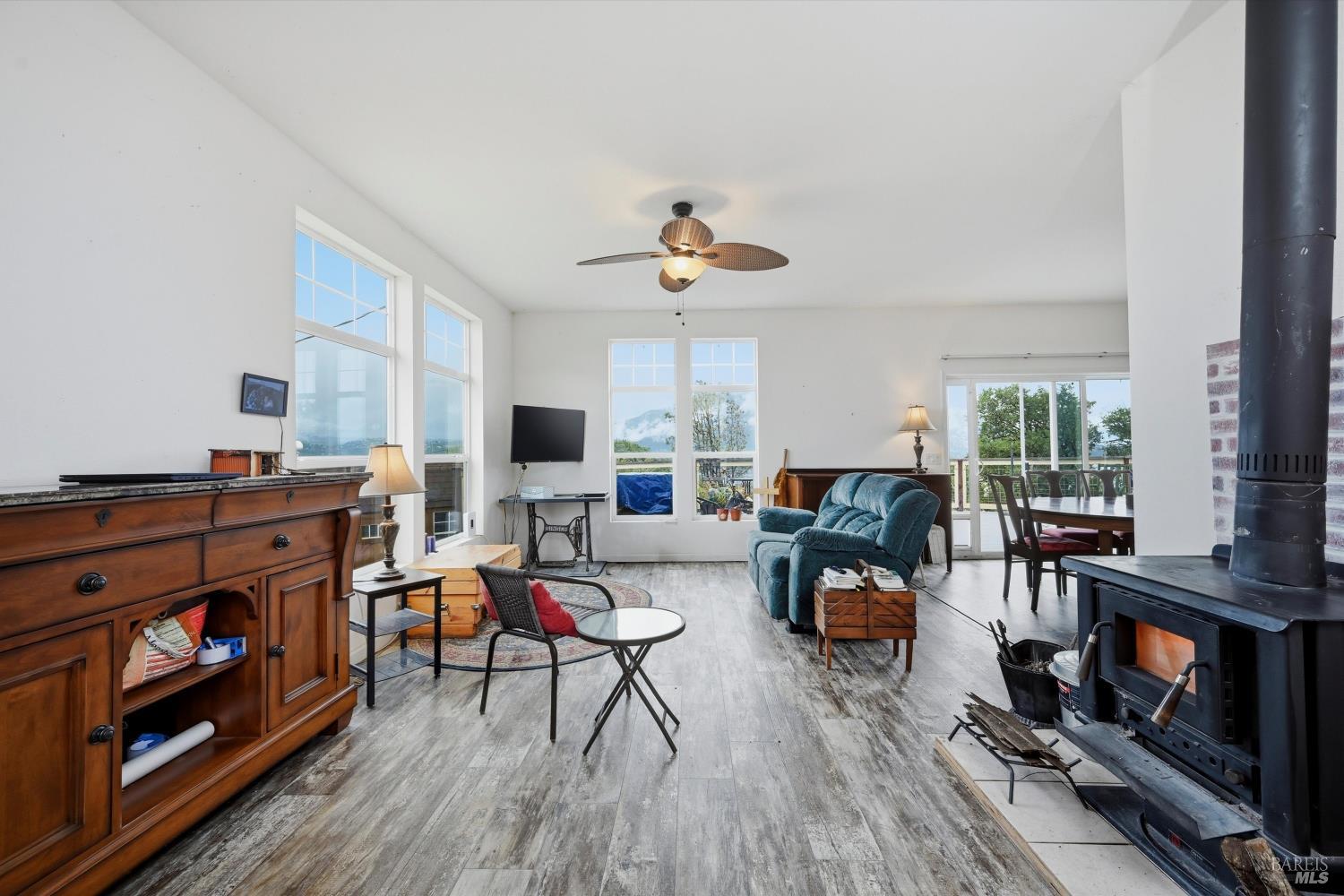 2950 Mira Vista Lane Clearlake CA 95422