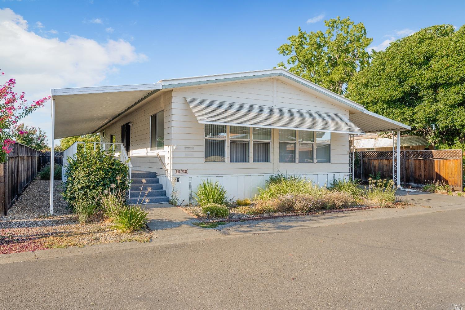 660 Leslie Street Ukiah CA 95482