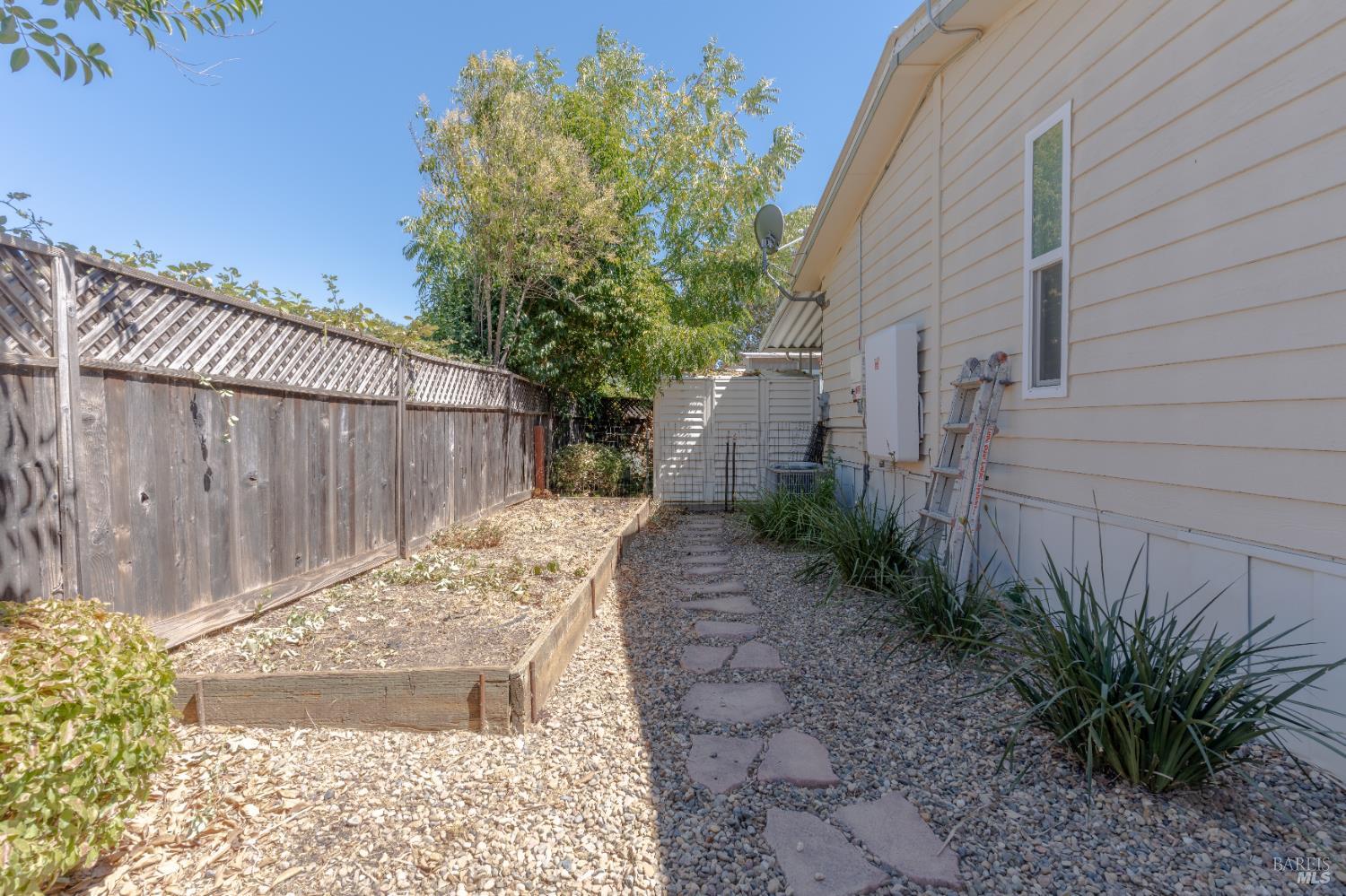 660 Leslie Street Ukiah CA 95482