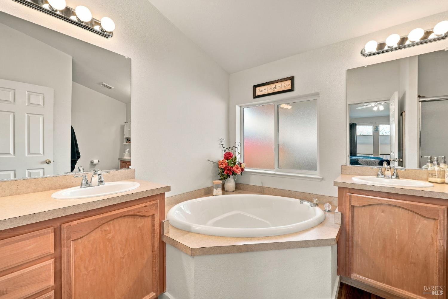 8126 C Street Windsor CA 95492