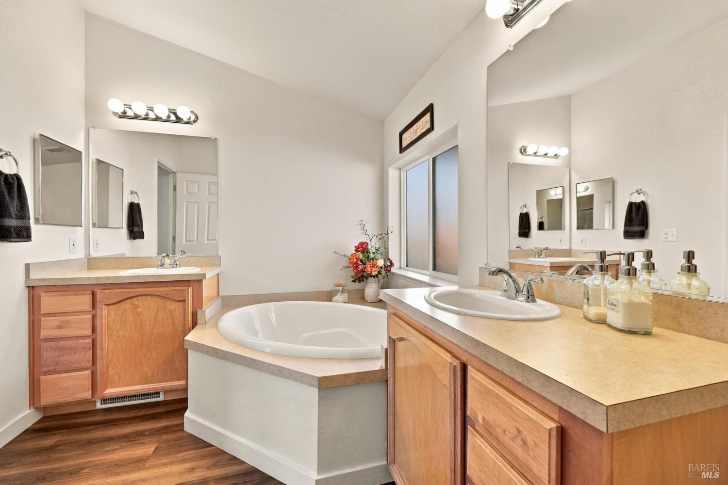8126 C Street Windsor CA 95492