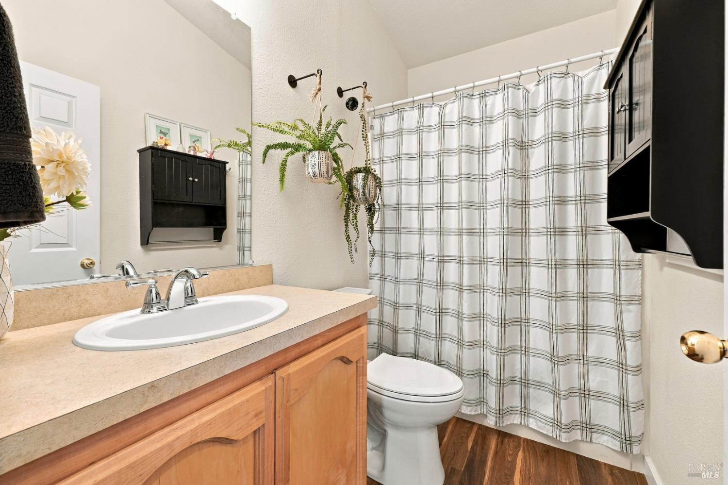 8126 C Street Windsor CA 95492
