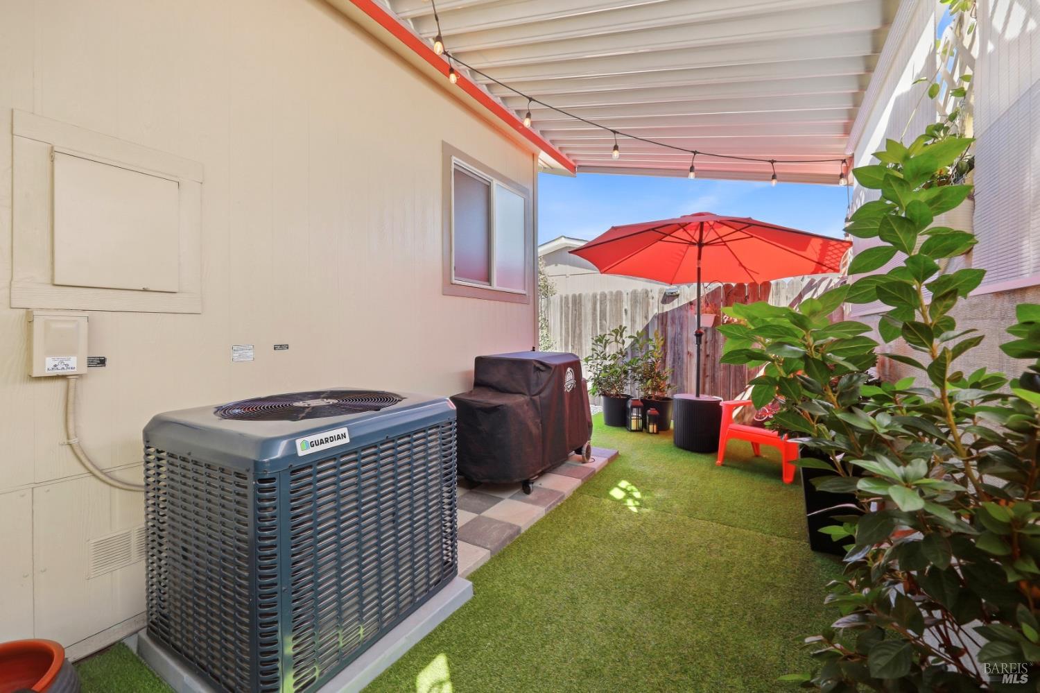 8126 C Street Windsor CA 95492