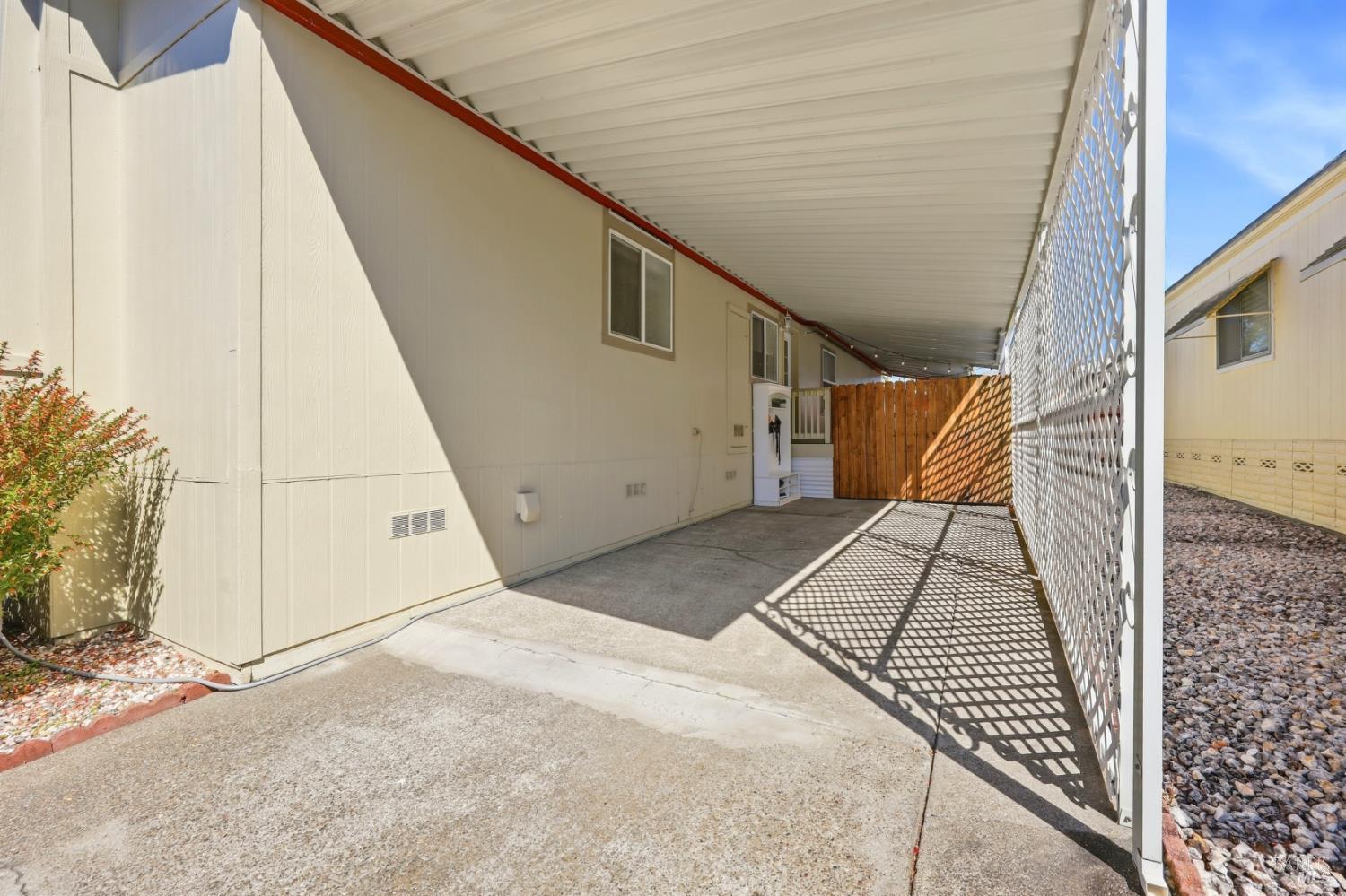 8126 C Street Windsor CA 95492