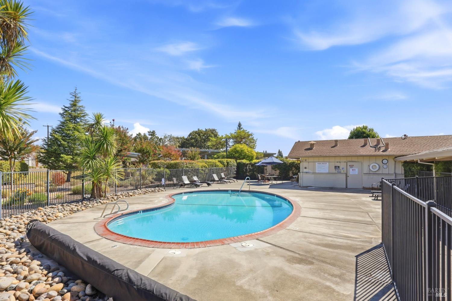 8126 C Street Windsor CA 95492