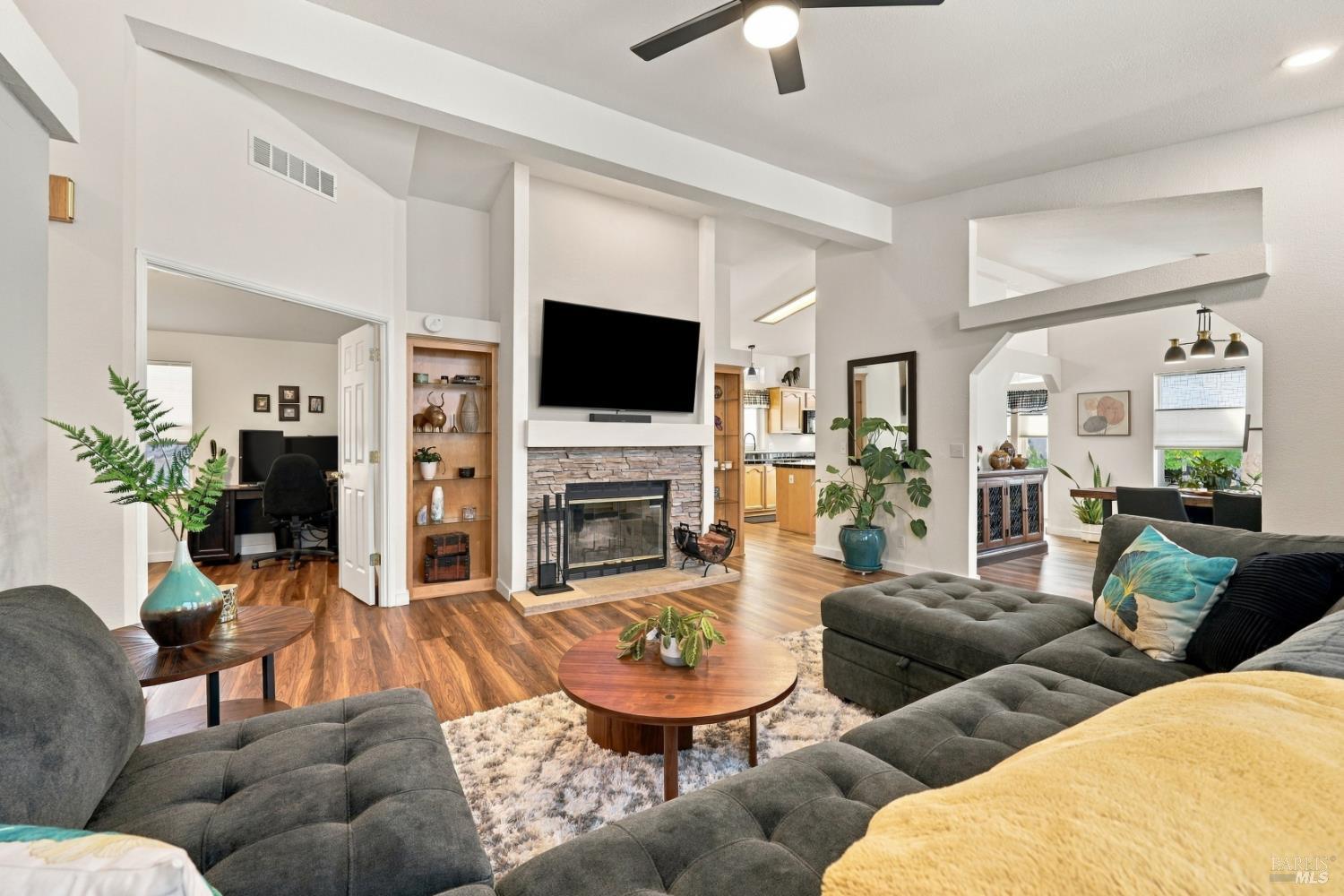 8126 C Street Windsor CA 95492