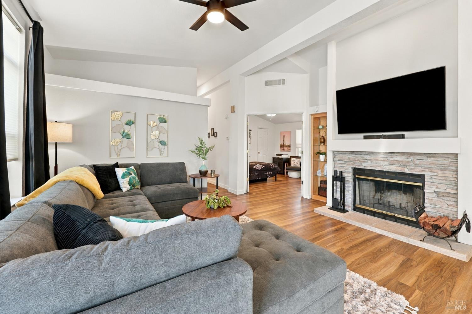 8126 C Street Windsor CA 95492