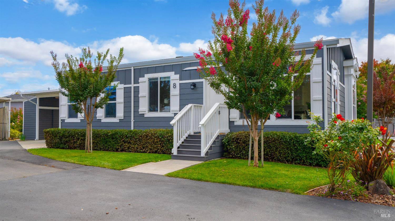 8 Oakwood Drive Petaluma CA 94954