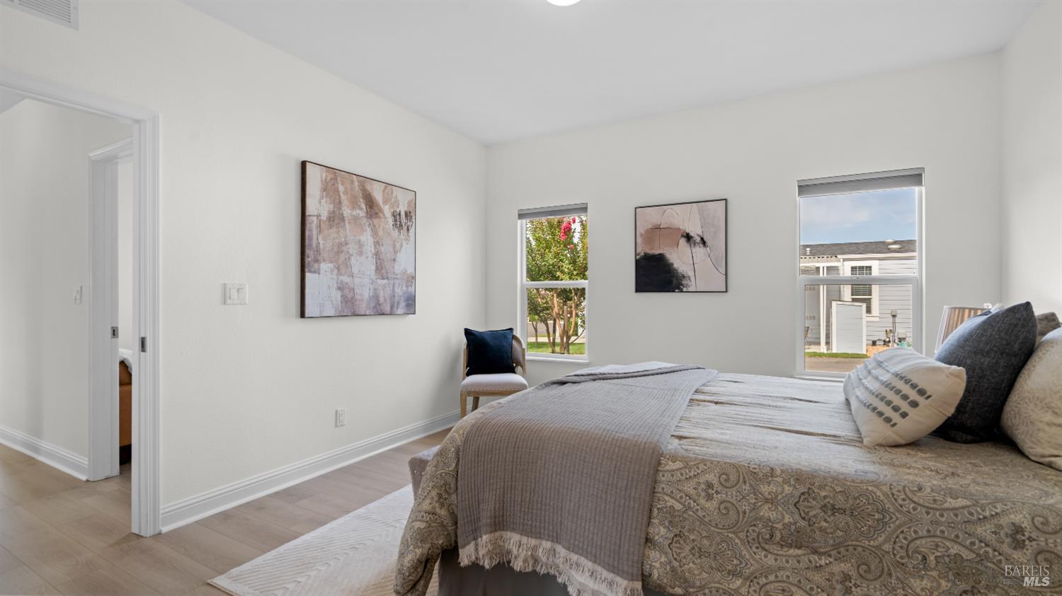 8 Oakwood Drive Petaluma CA 94954