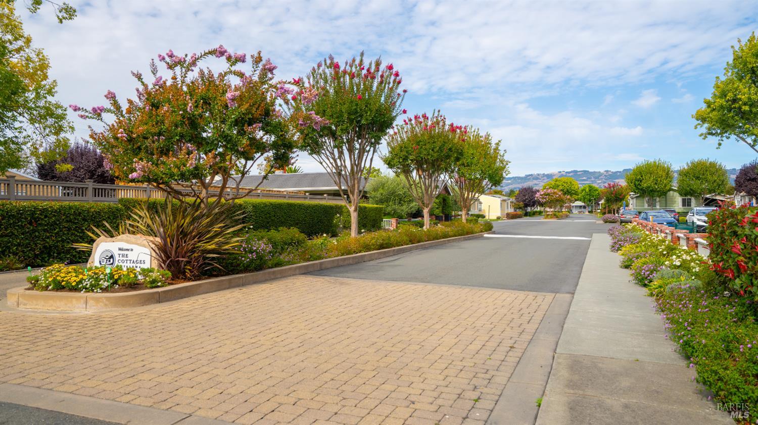 8 Oakwood Drive Petaluma CA 94954