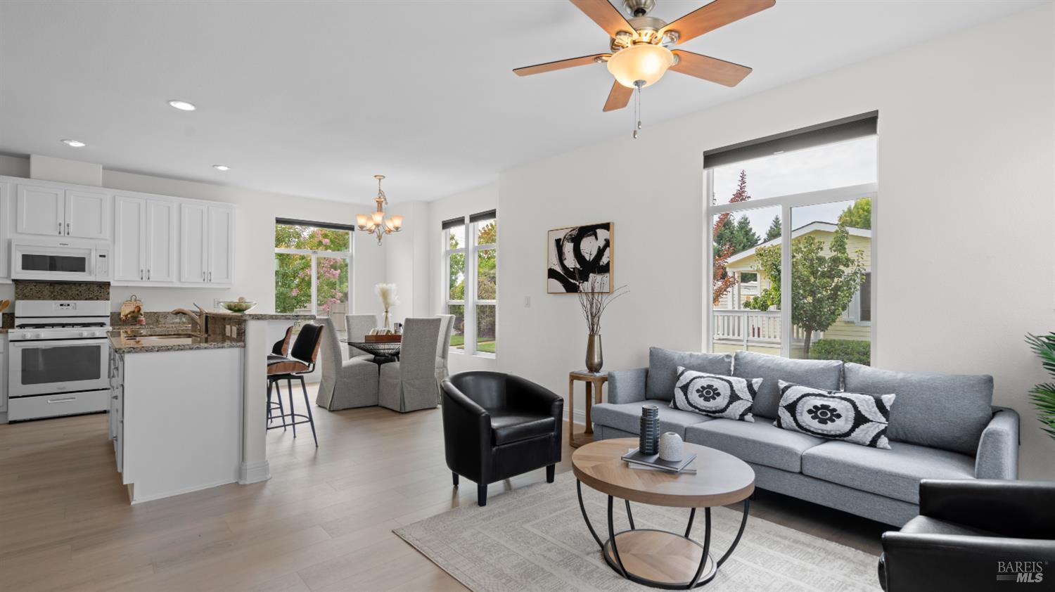 8 Oakwood Drive Petaluma CA 94954