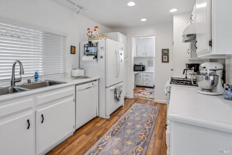 1945 Piner Road Santa Rosa CA 95403