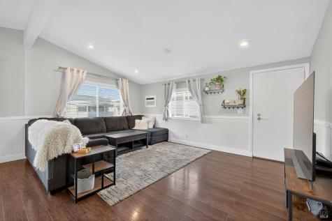 109 Pear Lane Santa Rosa CA 95407