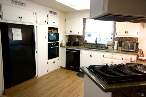 41 Plymouth Way Santa Rosa CA 95403