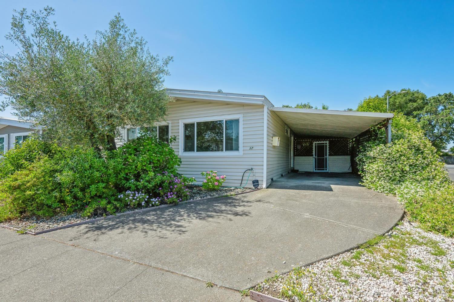 32 Charro Court Santa Rosa CA 95401