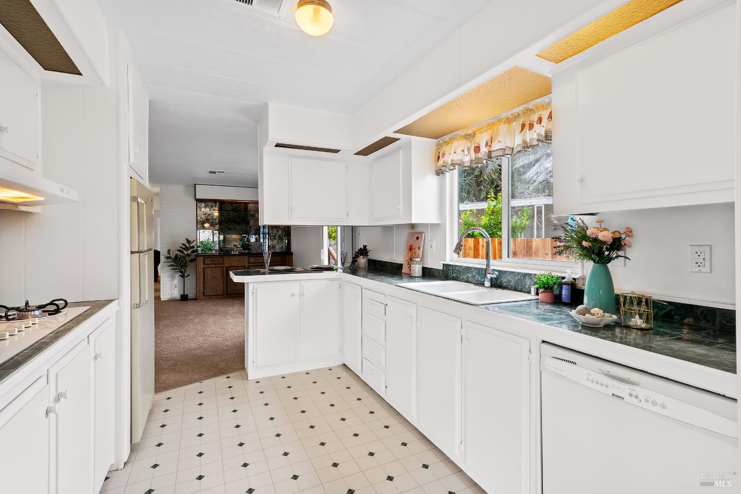 22 Hemlock Court Rohnert Park CA 94928
