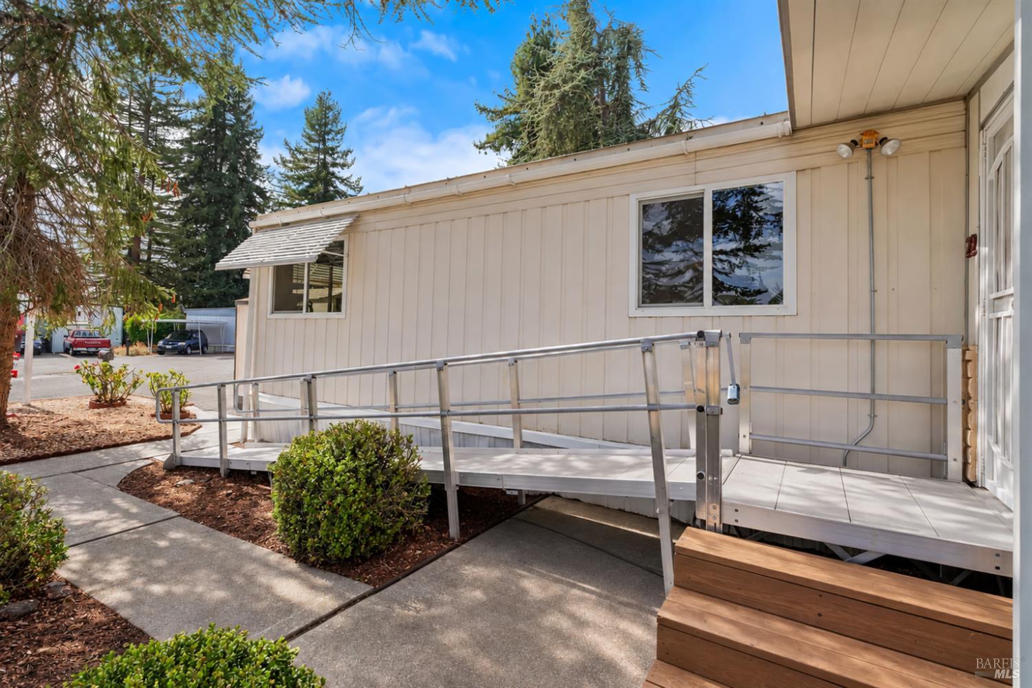 22 Hemlock Court Rohnert Park CA 94928