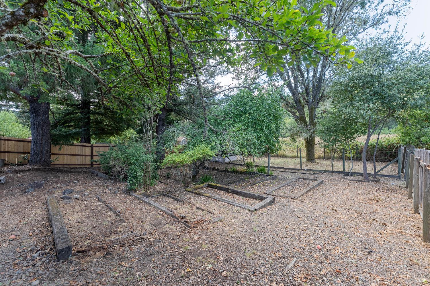 10755 Mobile Village Way Willits CA 95490
