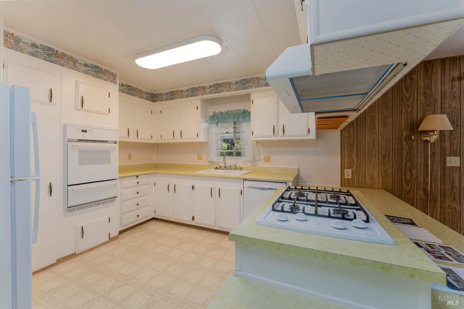 10755 Mobile Village Way Willits CA 95490
