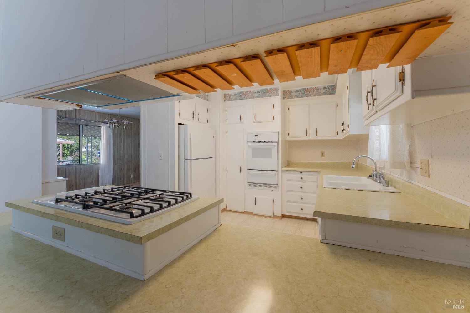 10755 Mobile Village Way Willits CA 95490