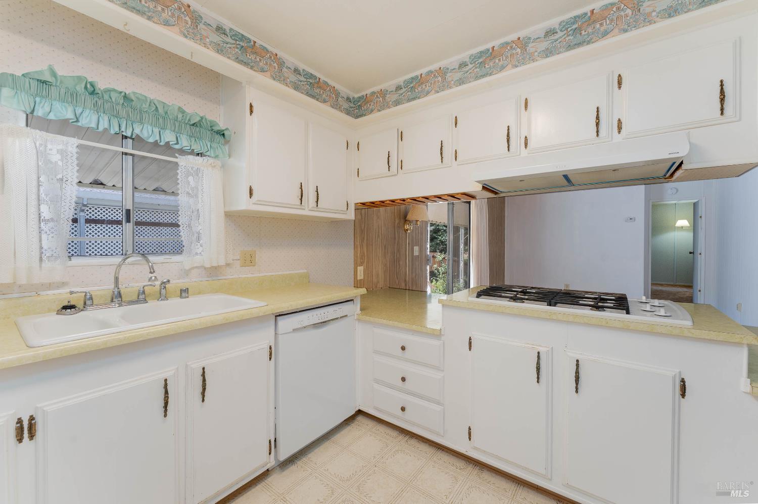 10755 Mobile Village Way Willits CA 95490