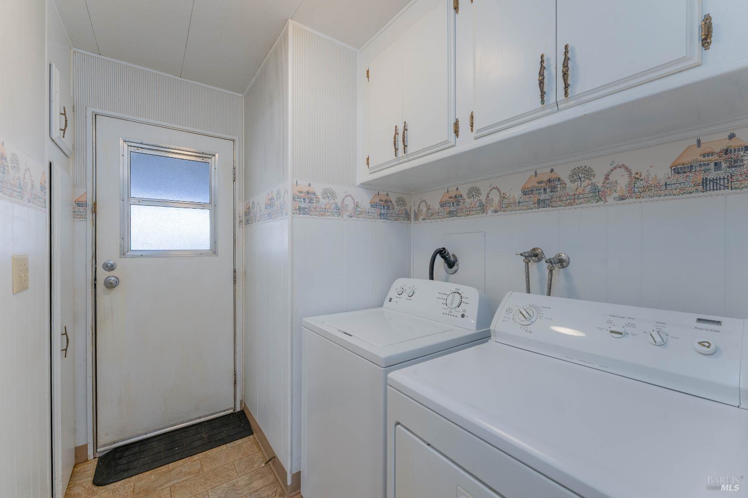 10755 Mobile Village Way Willits CA 95490