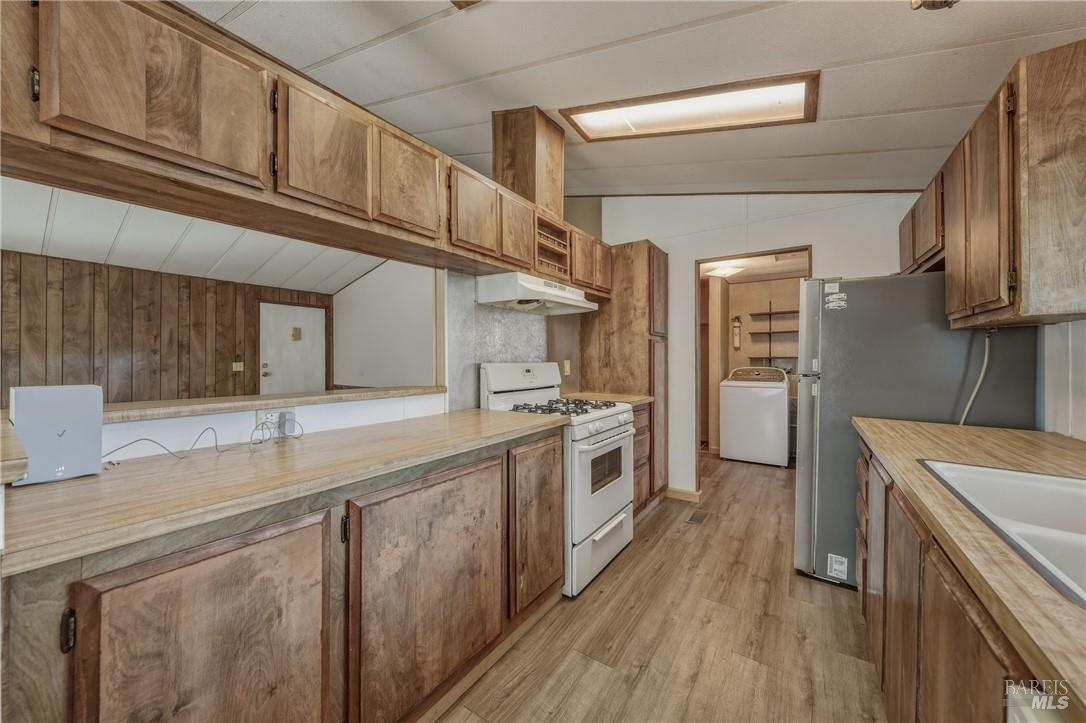 3313 Green Avenue Clearlake CA 95422