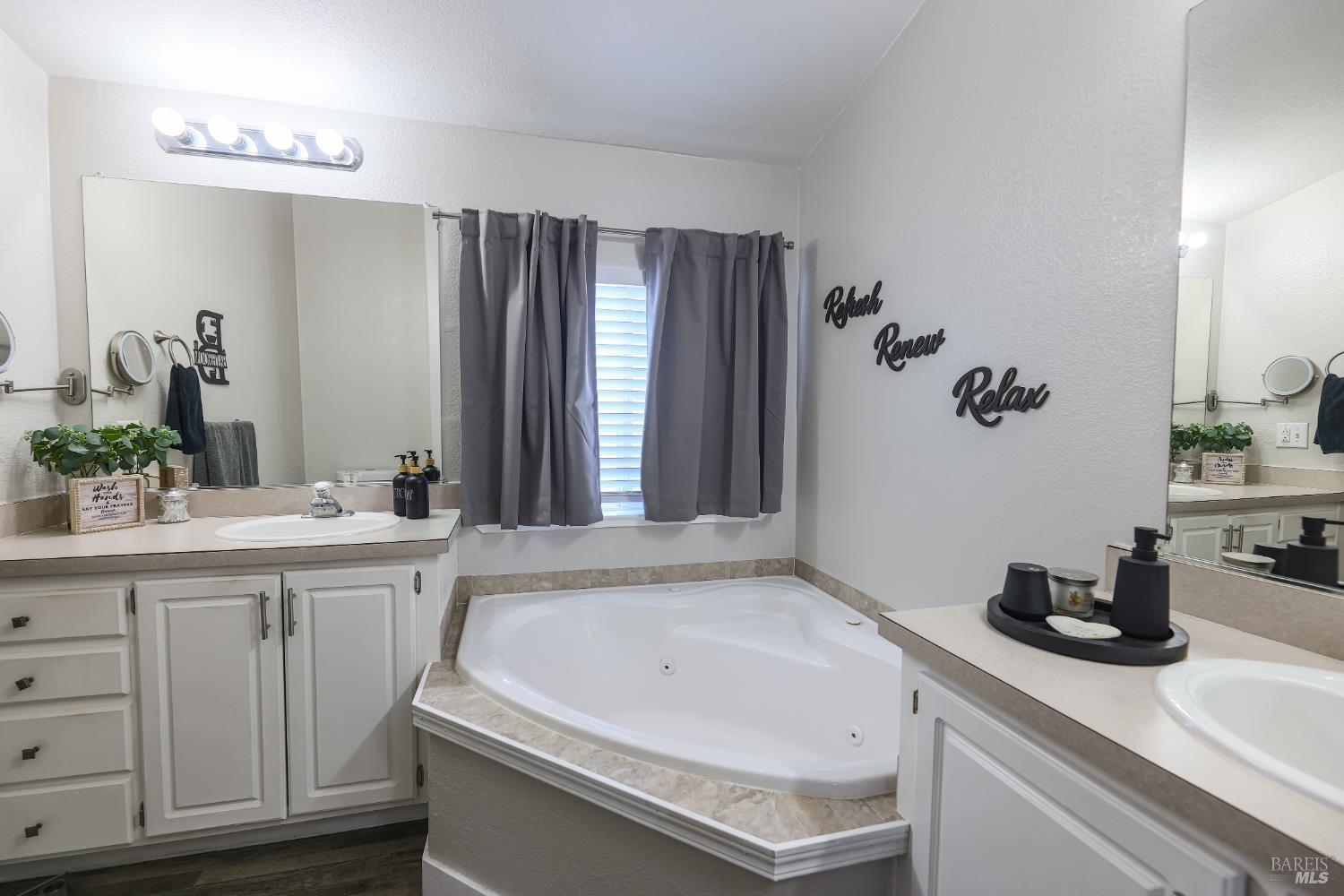 400 Sulphur Bank Drive Clearlake Oaks CA 95423