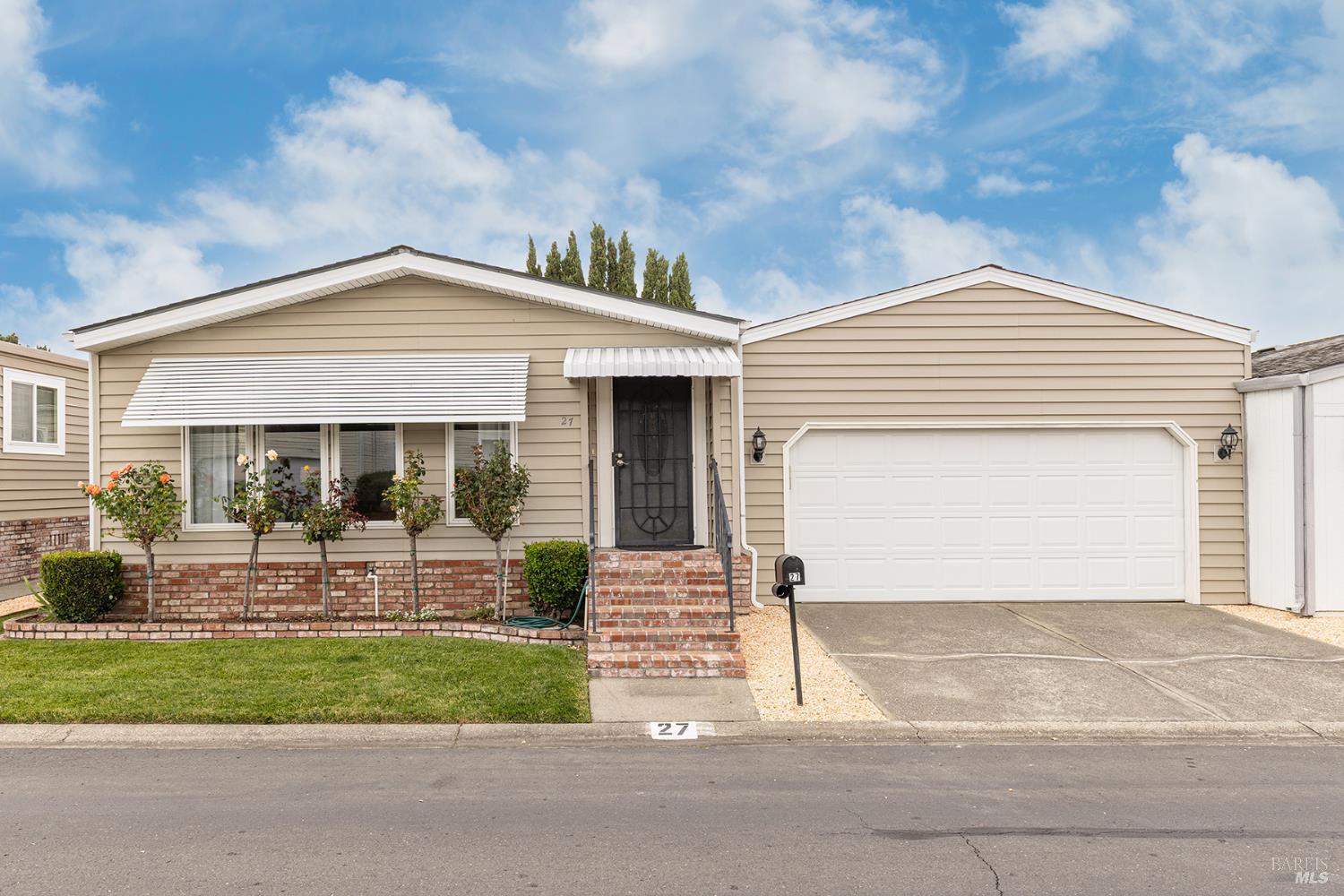 27 Falcon Crest Circle Napa CA 94558