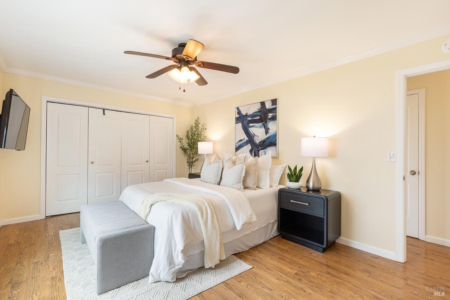 27 Falcon Crest Circle Napa CA 94558