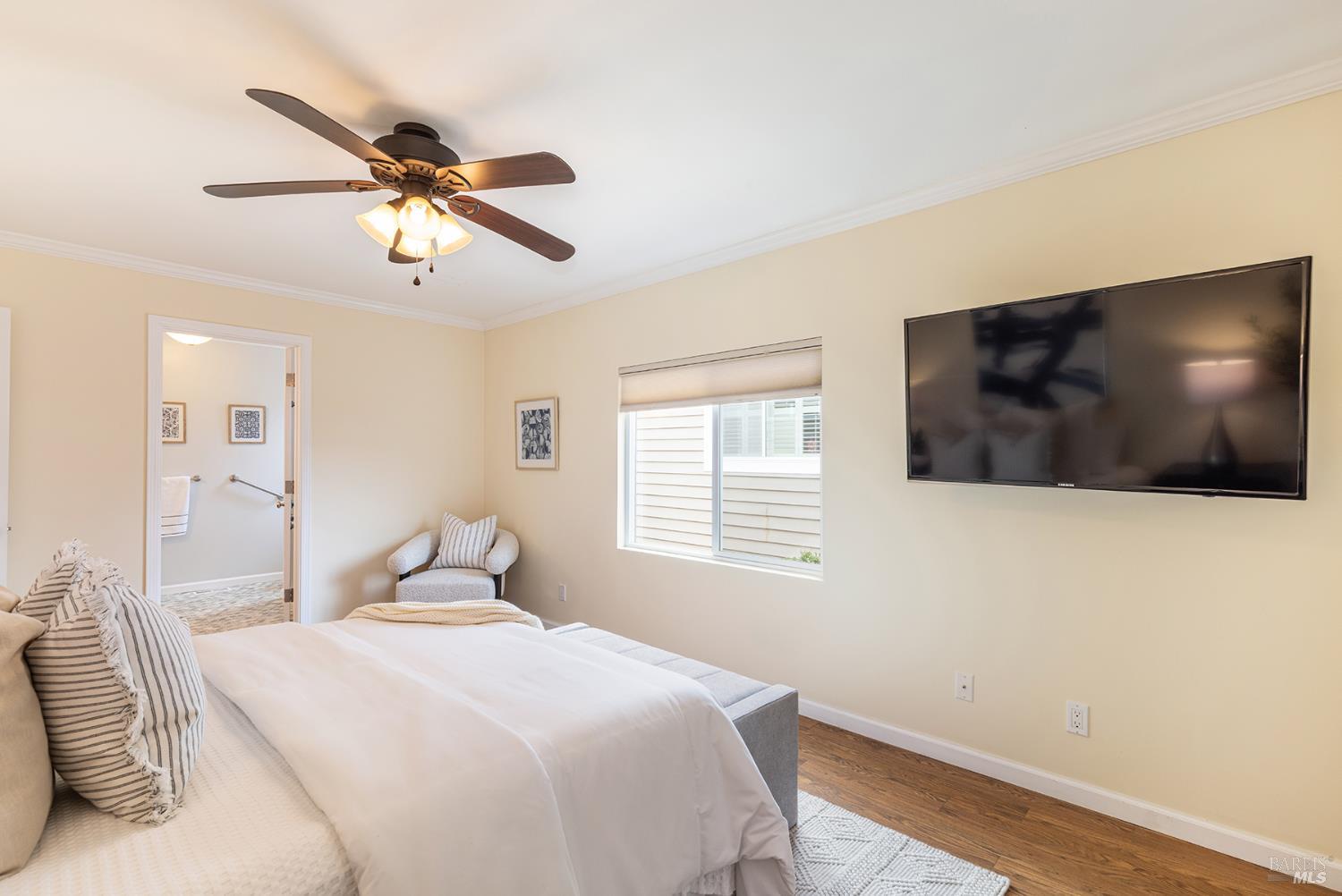 27 Falcon Crest Circle Napa CA 94558