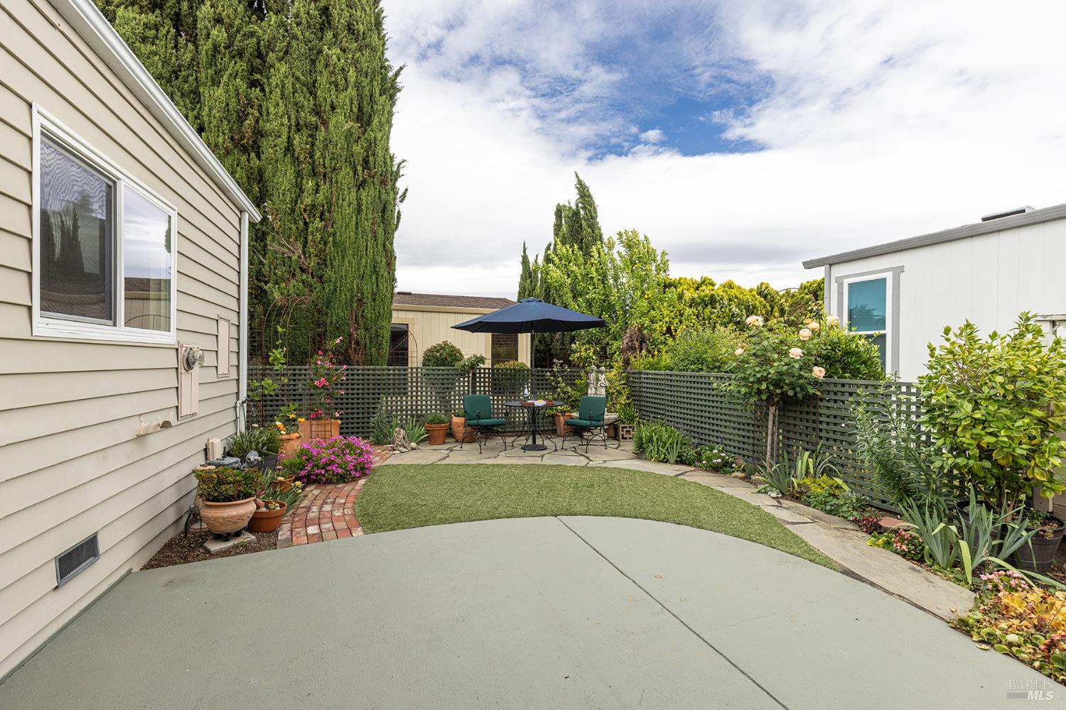 27 Falcon Crest Circle Napa CA 94558
