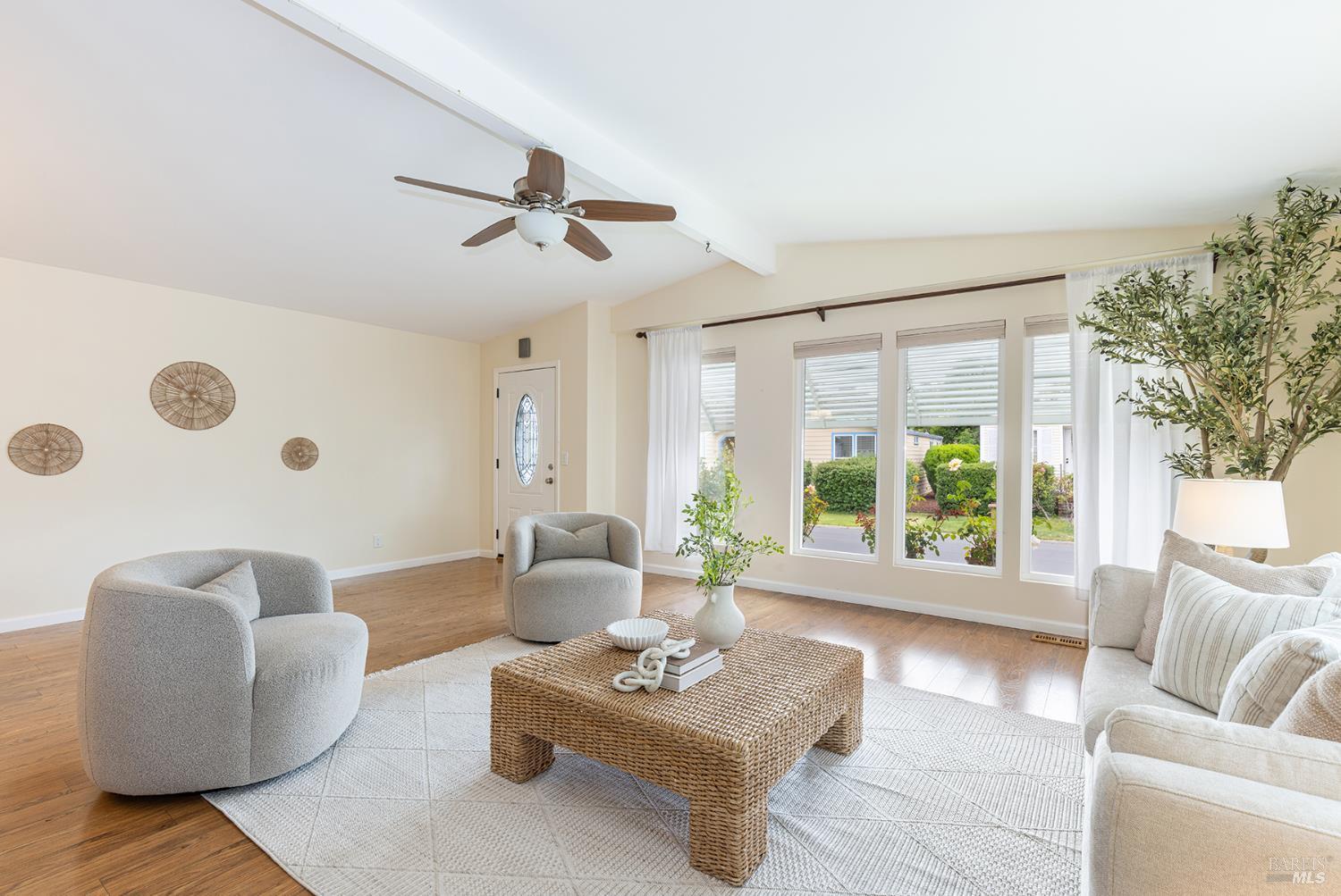 27 Falcon Crest Circle Napa CA 94558
