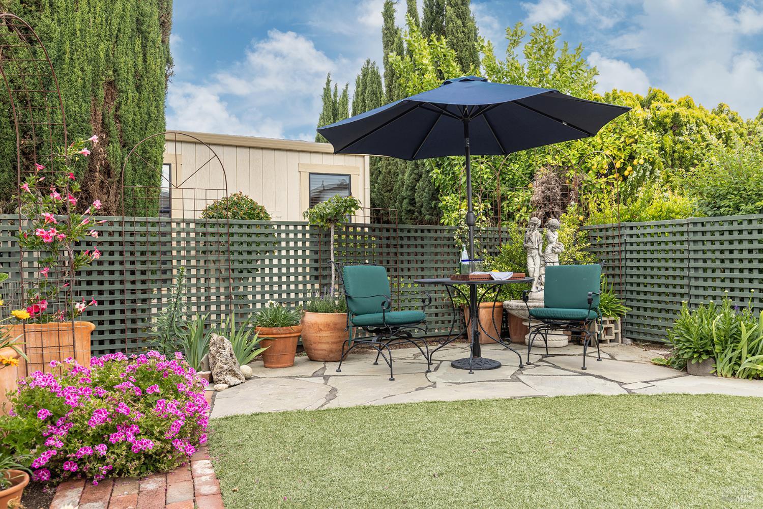 27 Falcon Crest Circle Napa CA 94558
