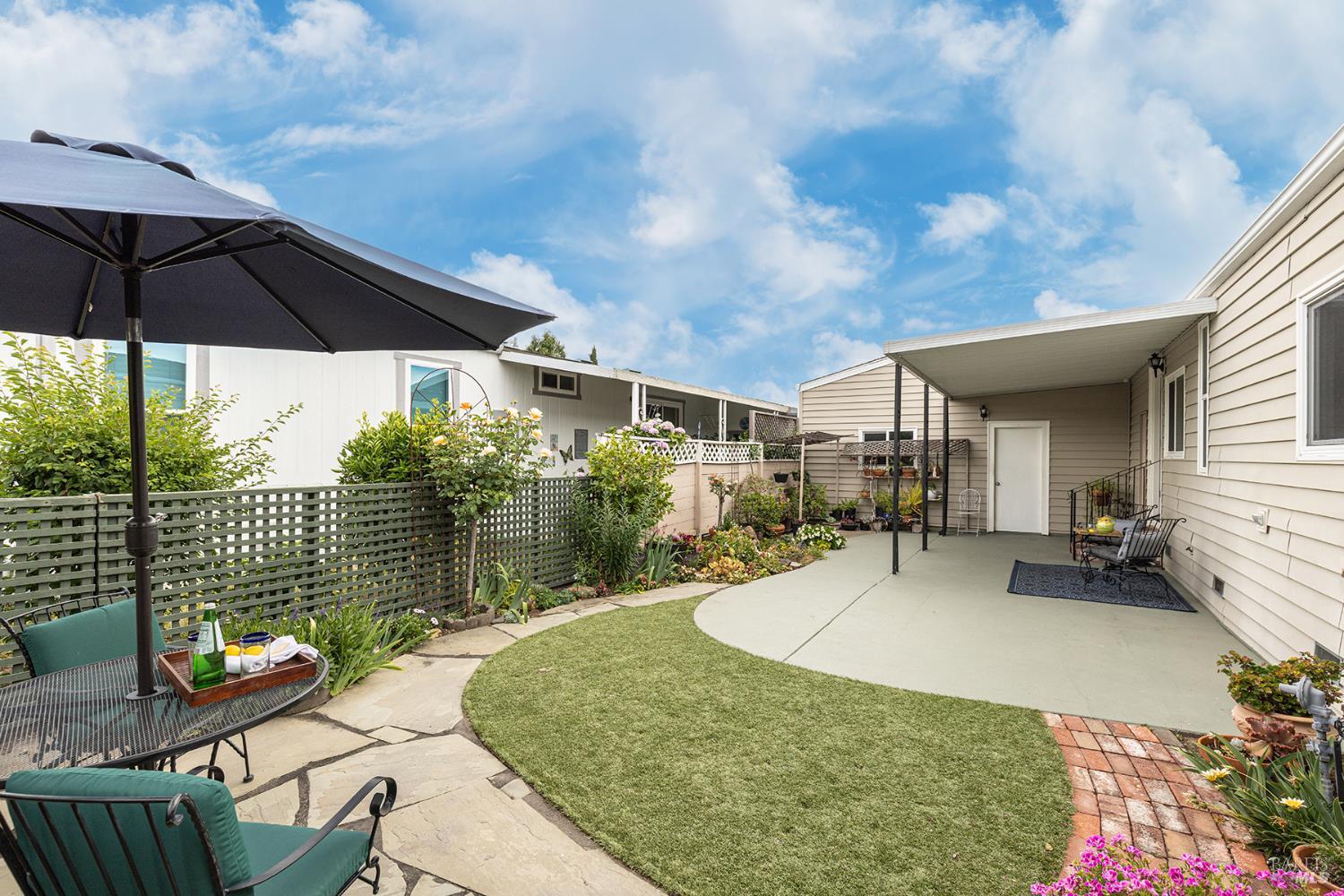 27 Falcon Crest Circle Napa CA 94558