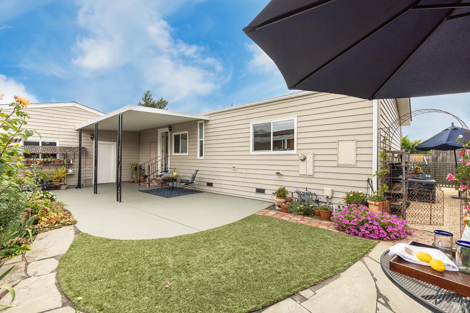 27 Falcon Crest Circle Napa CA 94558