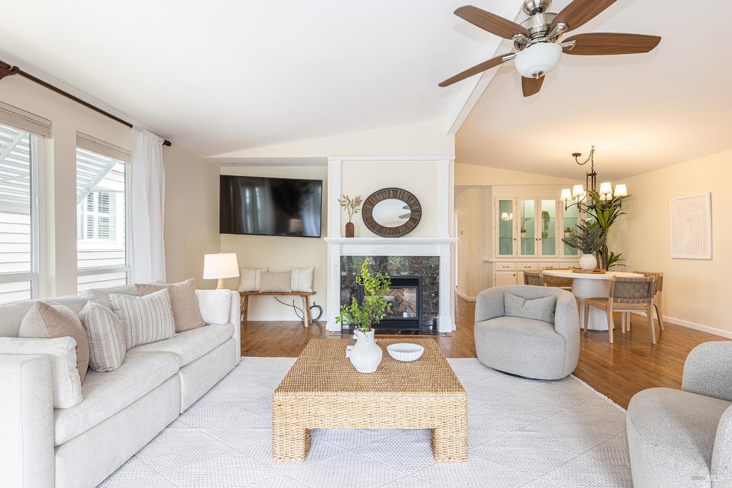 27 Falcon Crest Circle Napa CA 94558