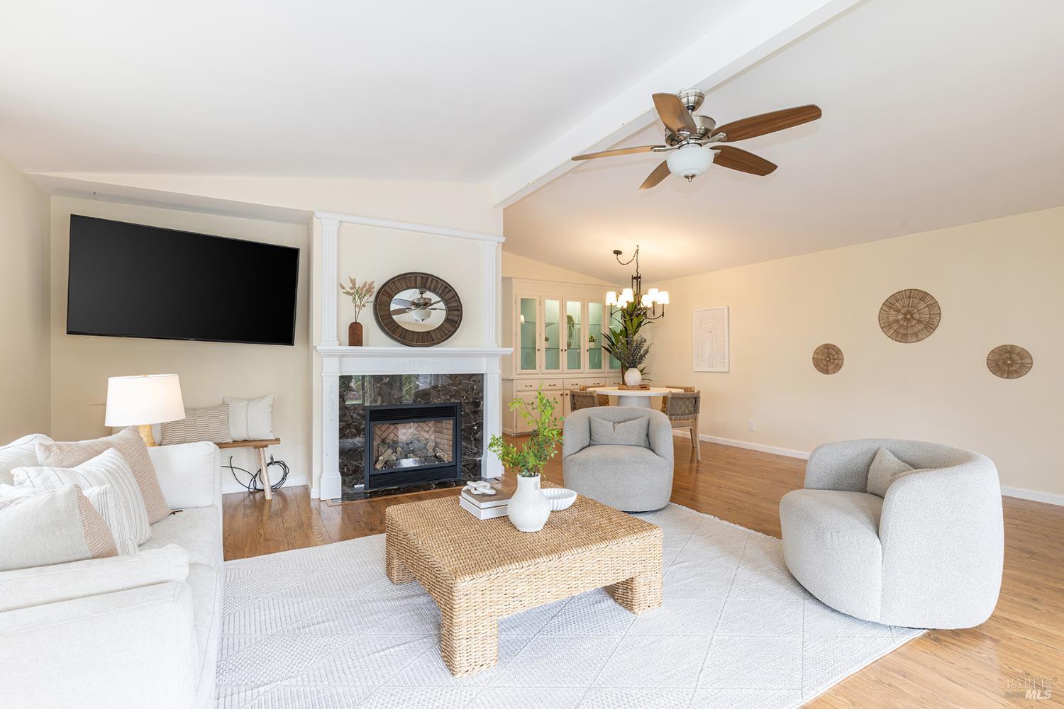 27 Falcon Crest Circle Napa CA 94558