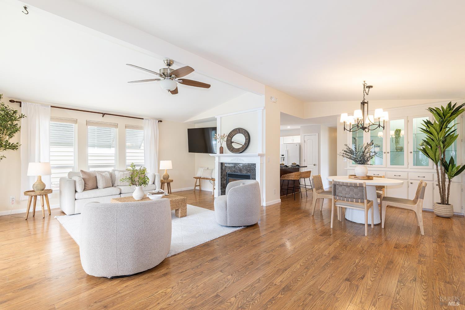 27 Falcon Crest Circle Napa CA 94558