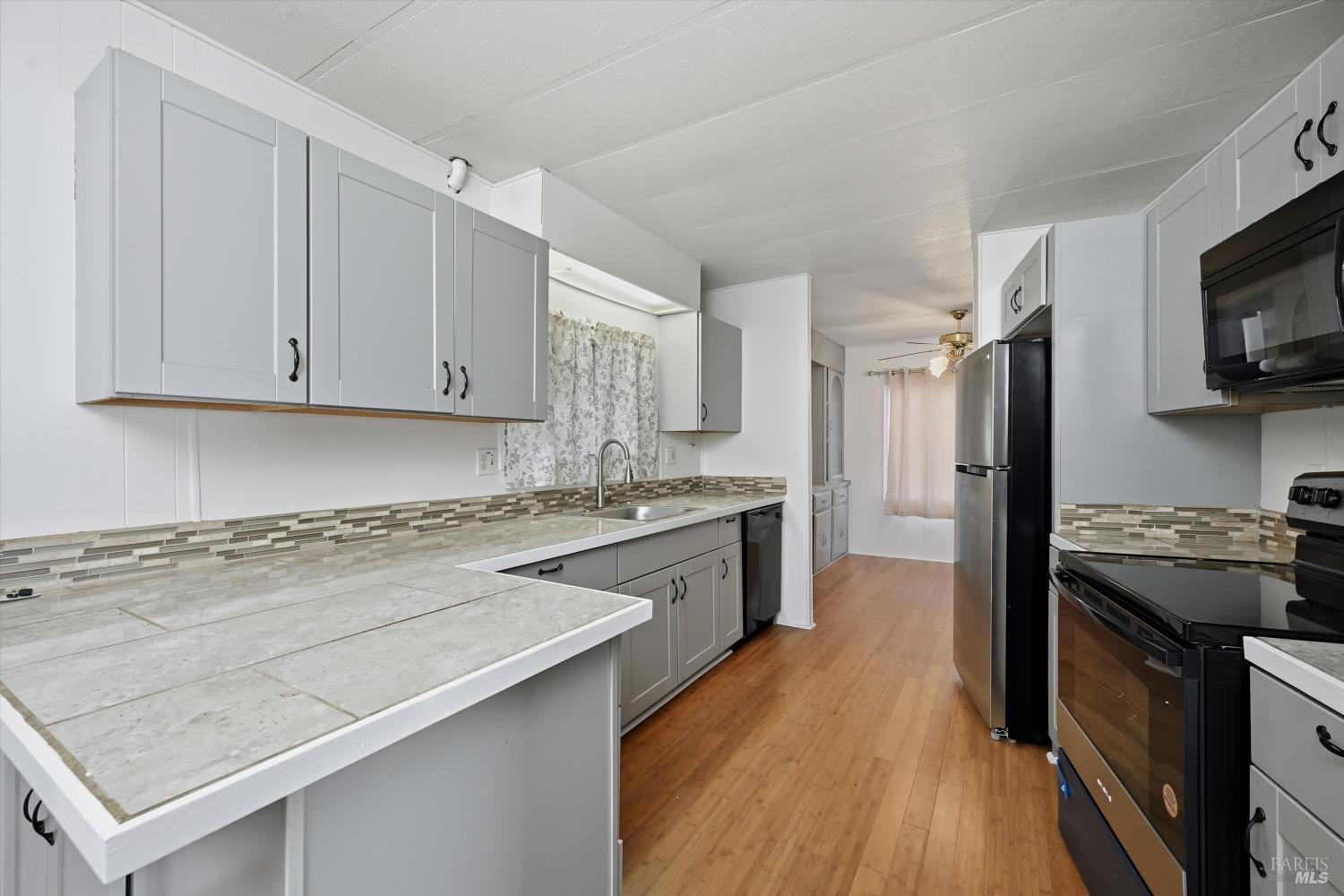 3562 Mountain View Street Clearlake CA 95422