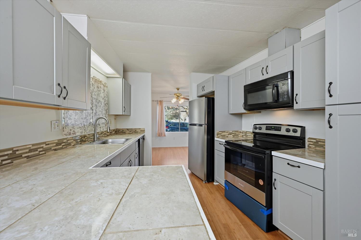 3562 Mountain View Street Clearlake CA 95422