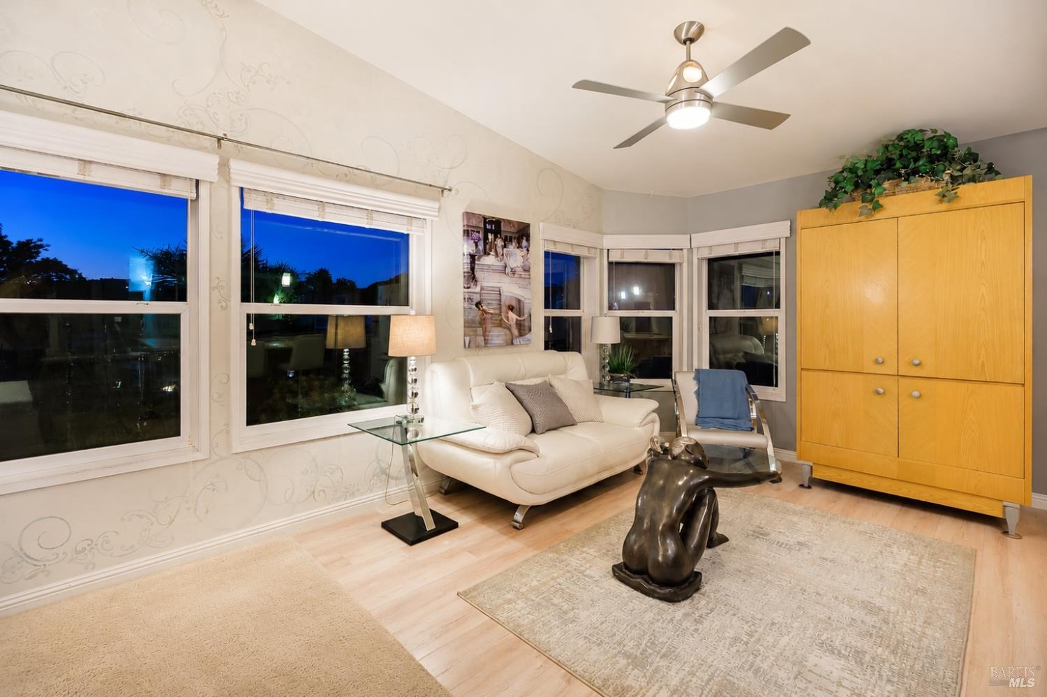 376 Glacier Way San Rafael CA 94903