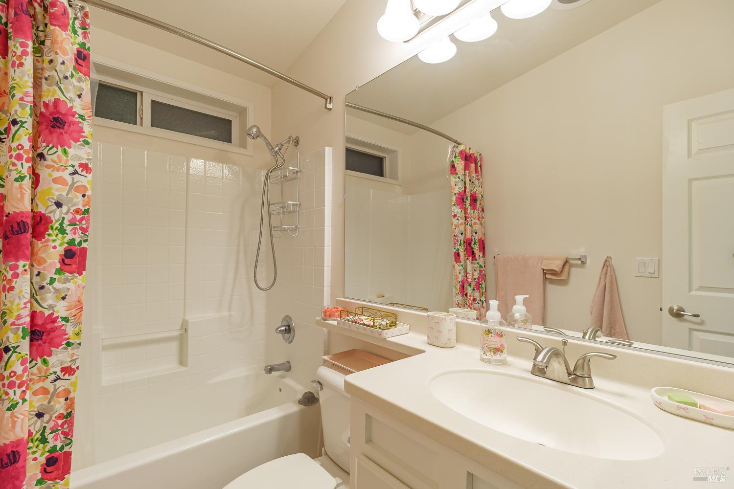 376 Glacier Way San Rafael CA 94903