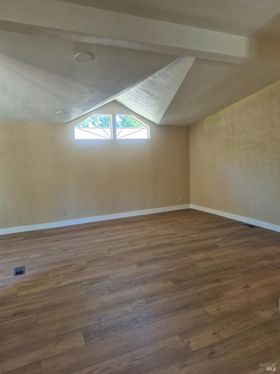 28 Donna Drive Santa Rosa CA 95403