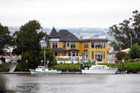 97 Candlewood Drive Petaluma CA 94954