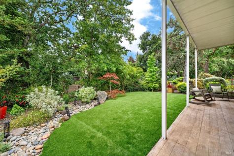 32 Springhill Court Santa Rosa CA 95409