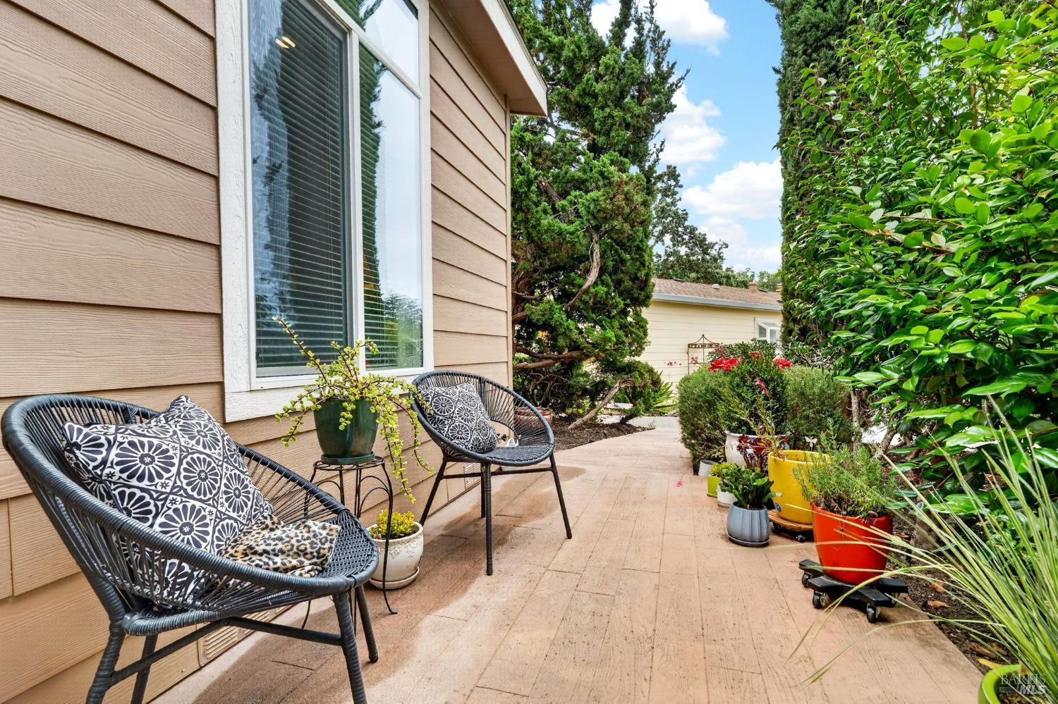 32 Springhill Court Santa Rosa CA 95409